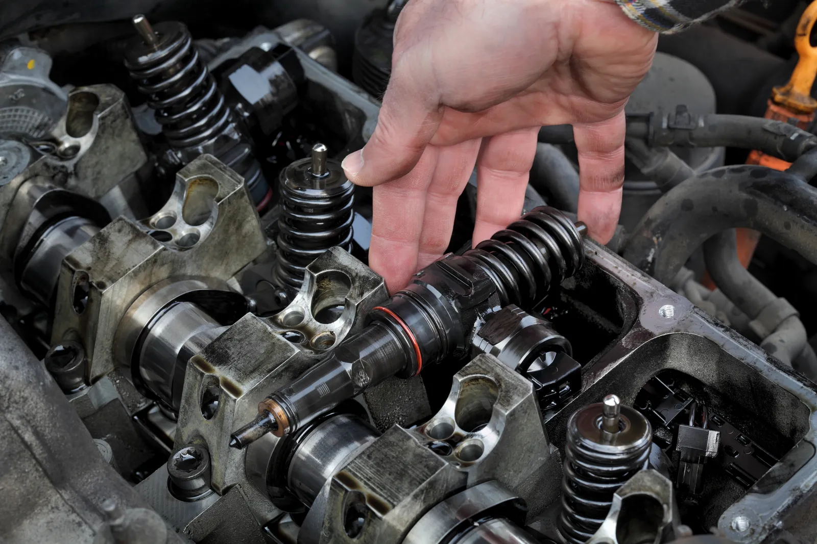 Servicio técnico sobre motor diésel